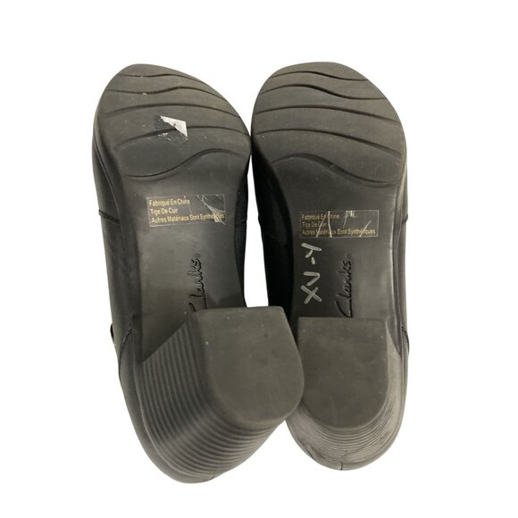 Clarks Women's  Size 7M Black Leather Side Zippers Ankle Booties shoes - Picture 7 of 8